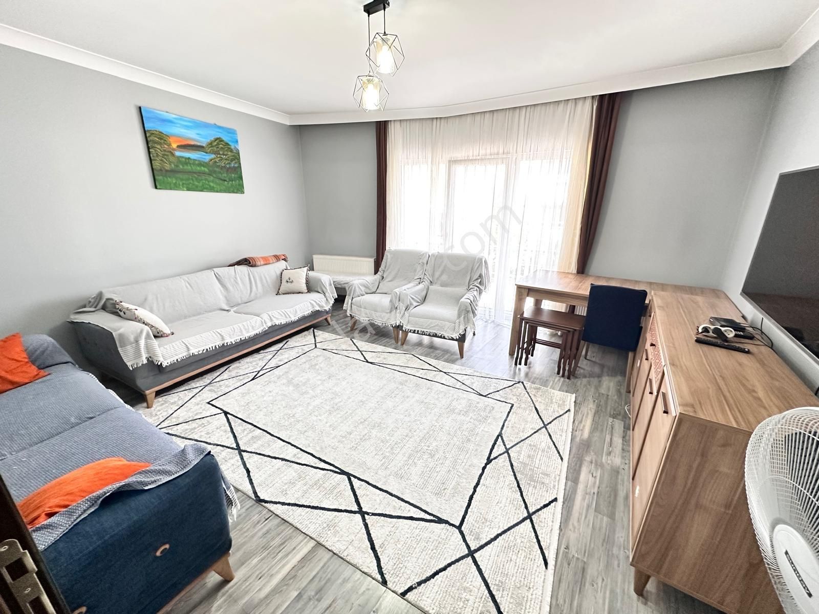 İlkewimm'den Cadde Üstü Asansörlü Binada 3+1 Acil Satılık Daire
