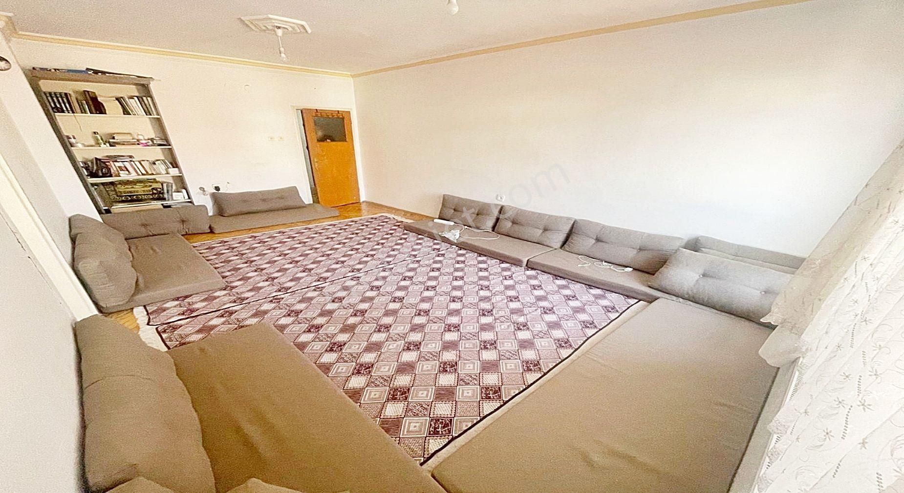 Köşk Mh Anavatan Cd Yakını Ankara Manzaralı Krediye Uygun 3+1
