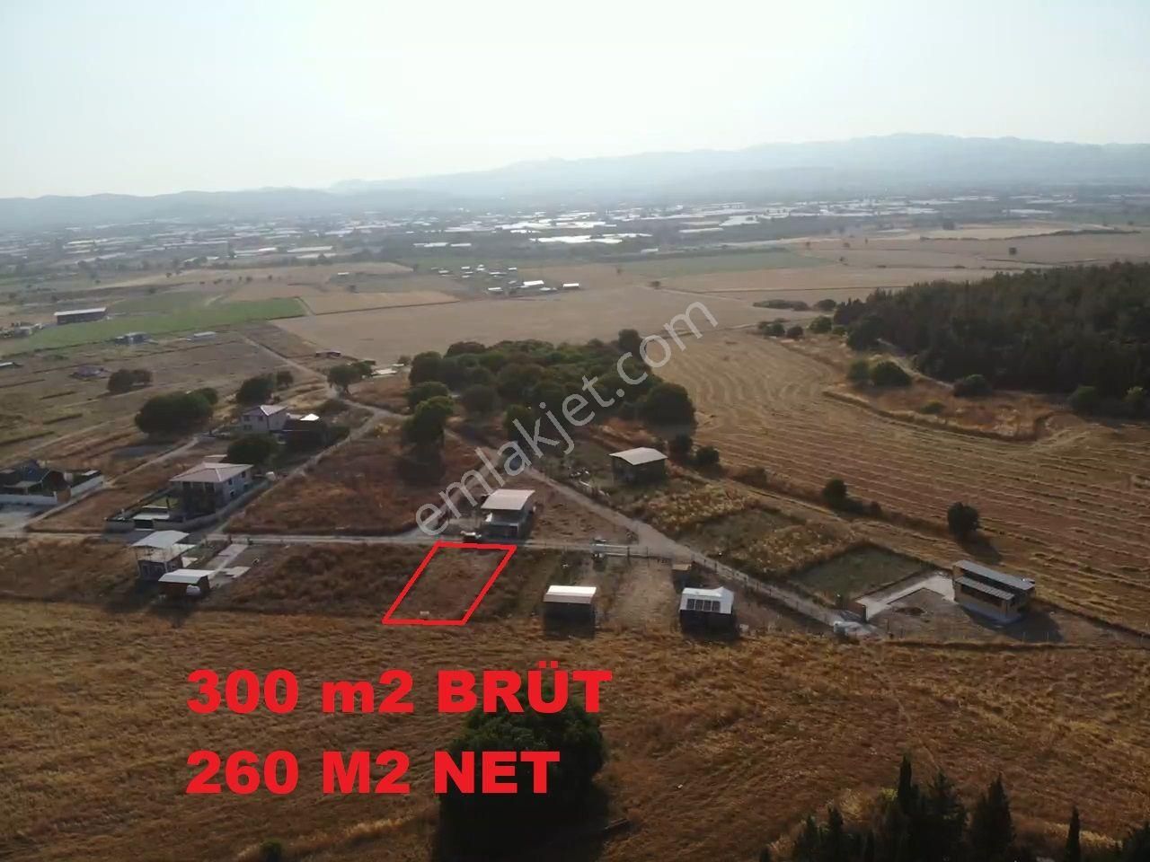 Gölcükler Mahallesinde; Elektrik Ve Suyu Aktif / 300m2 Hisse Tapulu Satılık Bahçe