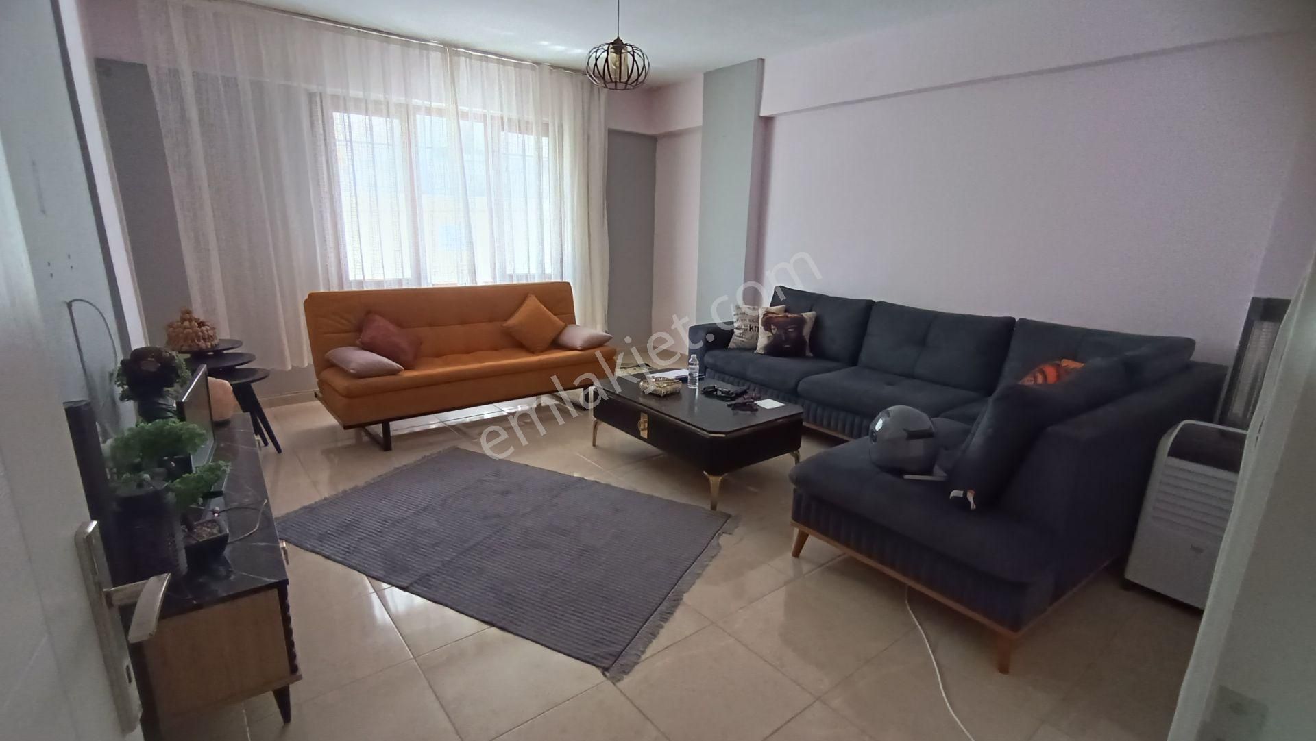 Kuşadası Merkezde 2+1 Sahile 150 Metre Mesafede Satılık Daire