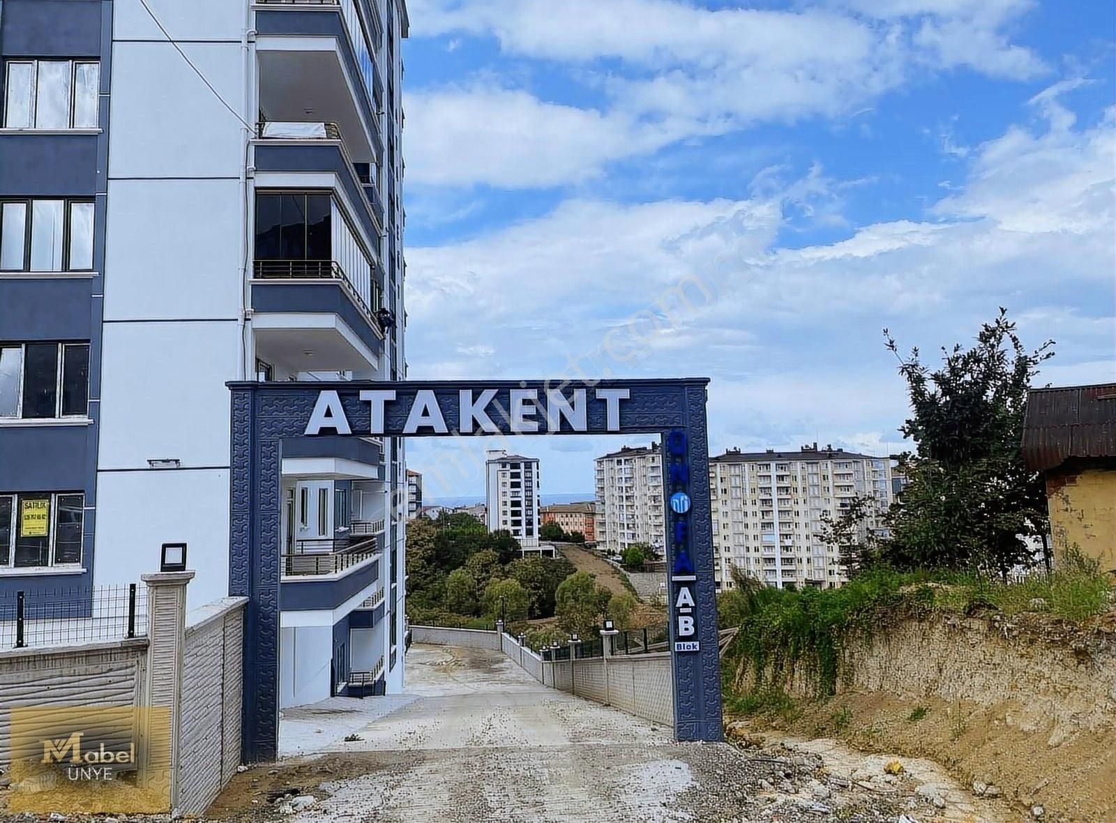 Mabel'den Muhteşem Deniz Manzaralı Ayrı Mutfak Çift Balkon