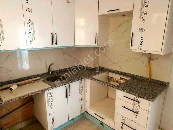 Çiftçi Emlak'tan Orta Mh Sakarya Cami Yanı İçi Yapılı Satılık Daire