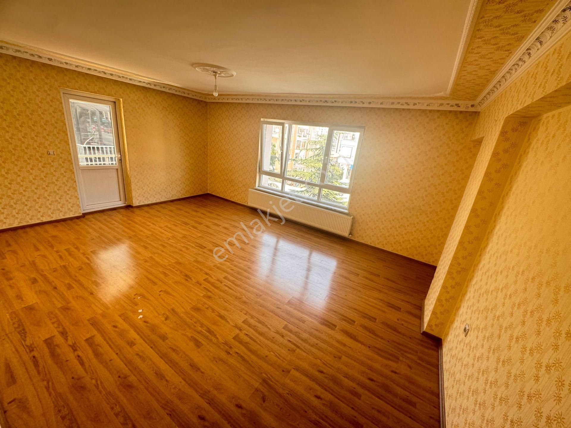Keçiören Yaylada Cadde Üstü Full Yapılı 120 M2 1 Kat Ön Cephe Satılık Daire