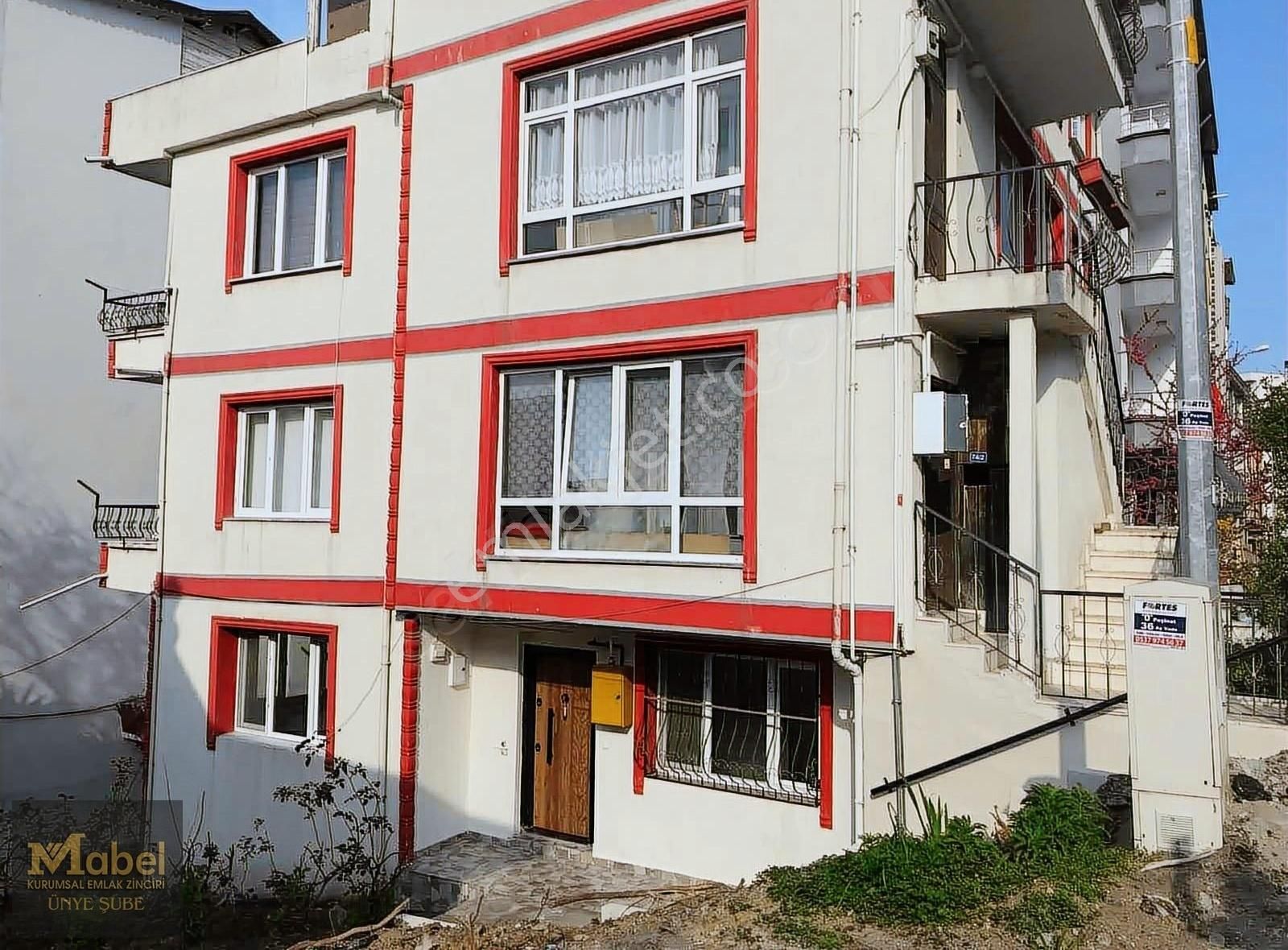 Mabel'den-burunucu Mah.-*çamlık Mevki*bahçe Katı* Kiralık Daire
