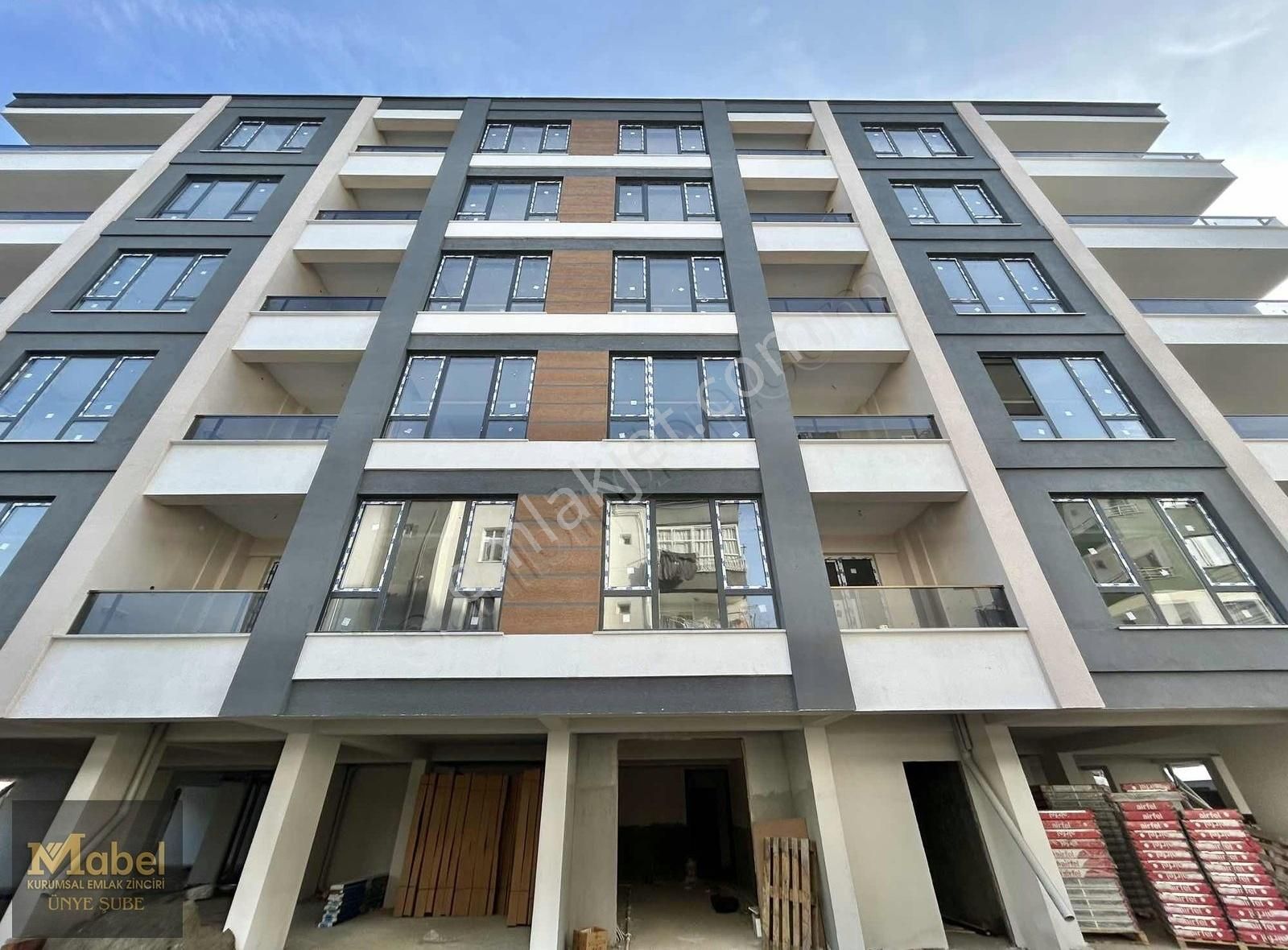Mabel'den Gölevi-ilhan Park-lüx Ayrı Mutfaklı Daire Takaslı