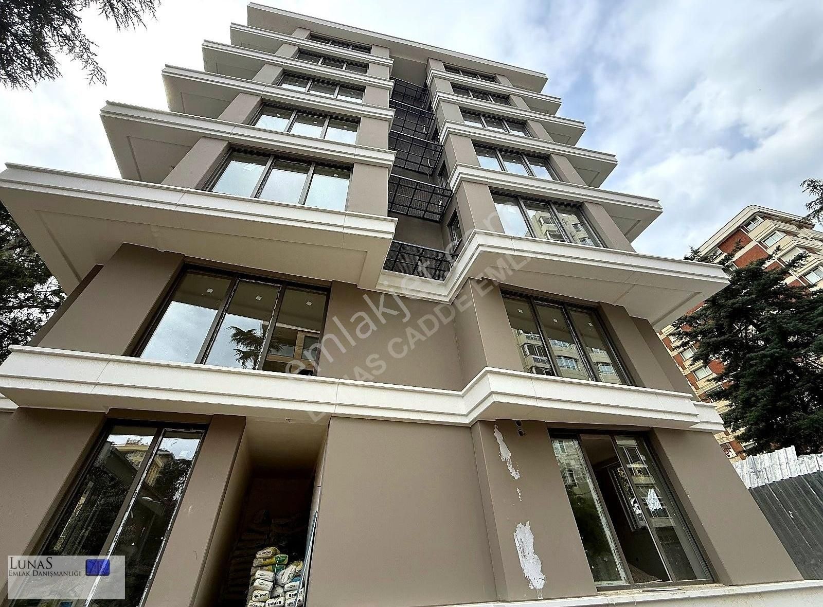 Lunas'dan Şaşkınbakkal Caddeye 3. Bina İş Yerine Uygun 85 Net