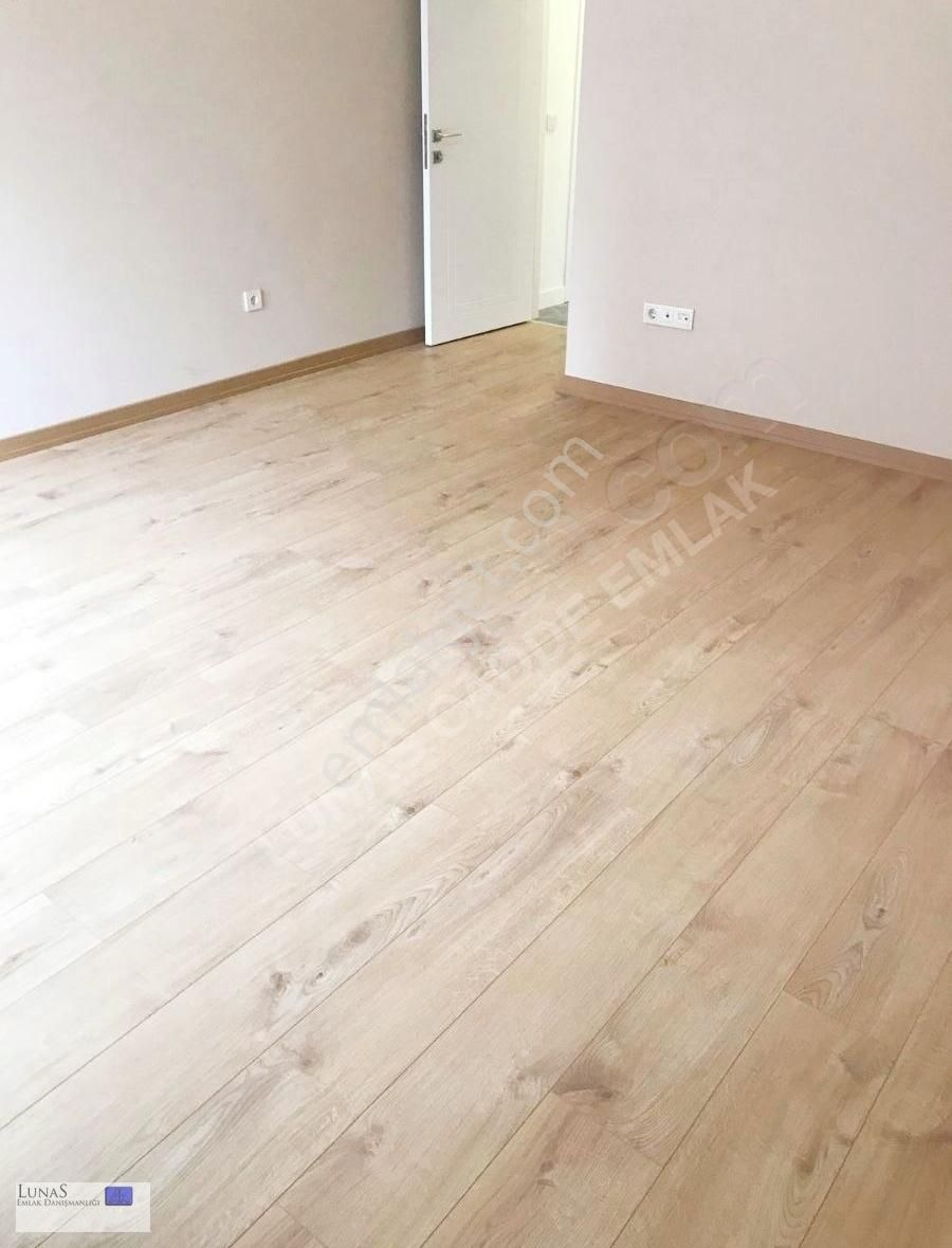 Lunas'dan C.bostan Sahil Mehtap Sk.da Balkonlu Yeni Geniş 2+1 - Görsel 4