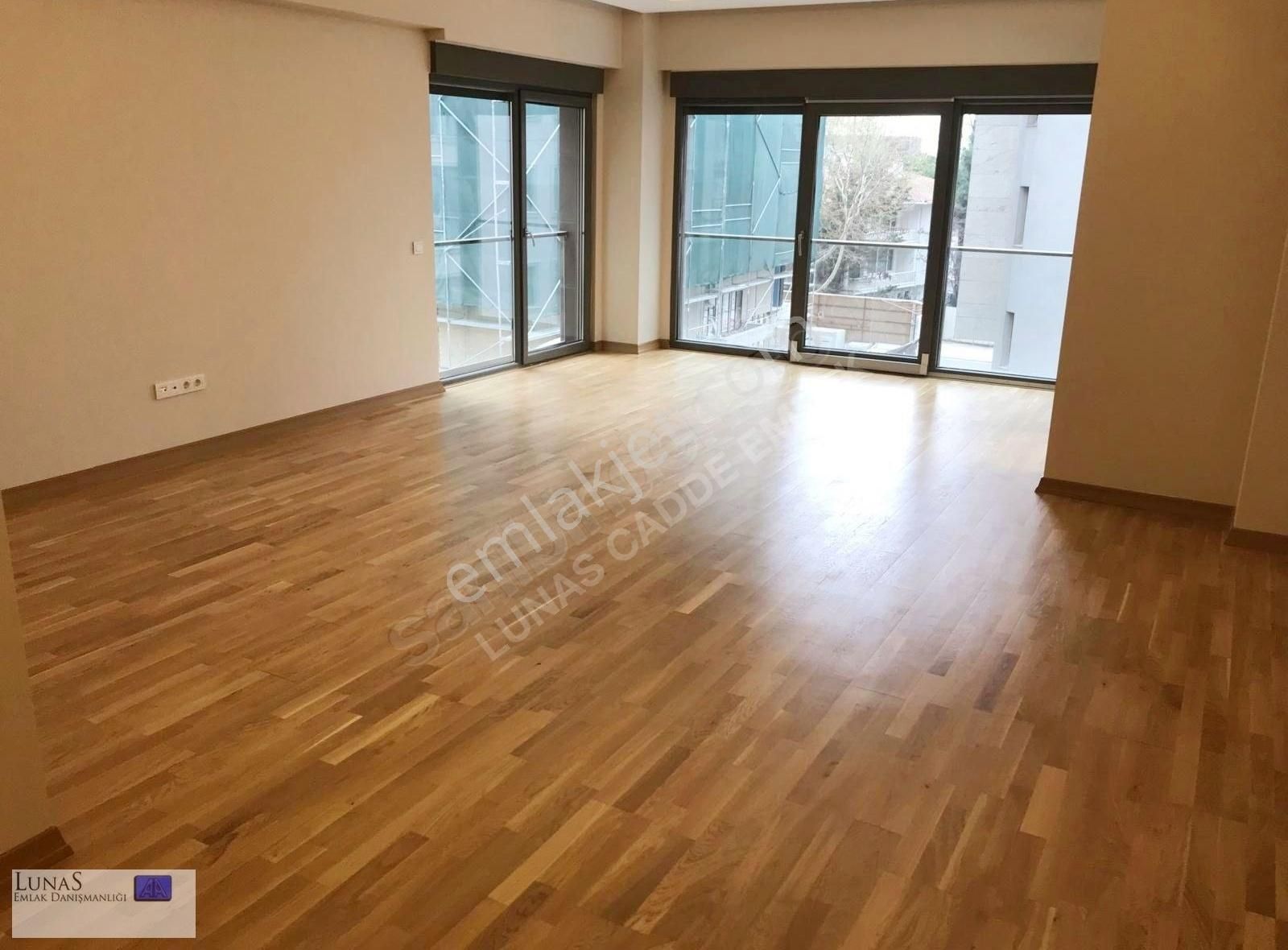 Lunas'dan C.bostan Sahil Mehtap Sk.da Balkonlu Yeni Geniş 2+1 - Görsel 3