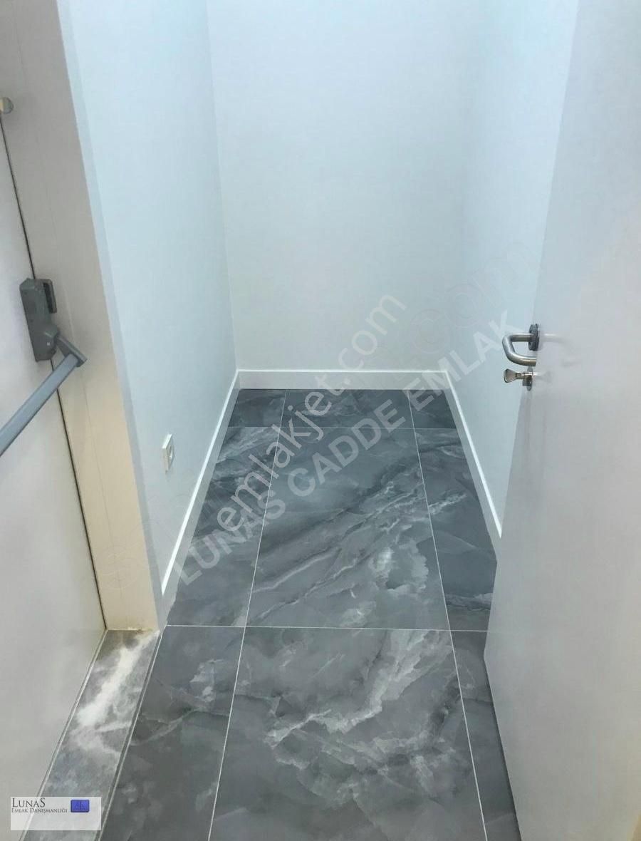 Lunas'dan C.bostan Sahil Mehtap Sk.da Balkonlu Yeni Geniş 2+1 - Görsel 14