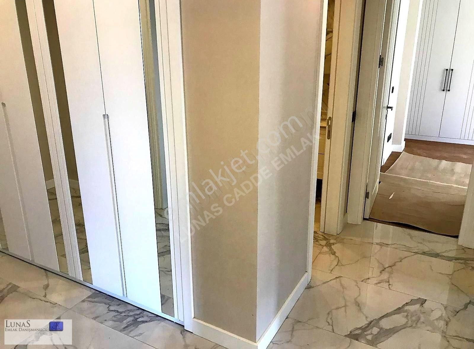 Lunas'dan Ethemefendi Cad. Üzerinde Sıfır Bina Geniş 3+1 Daire - Görsel 3