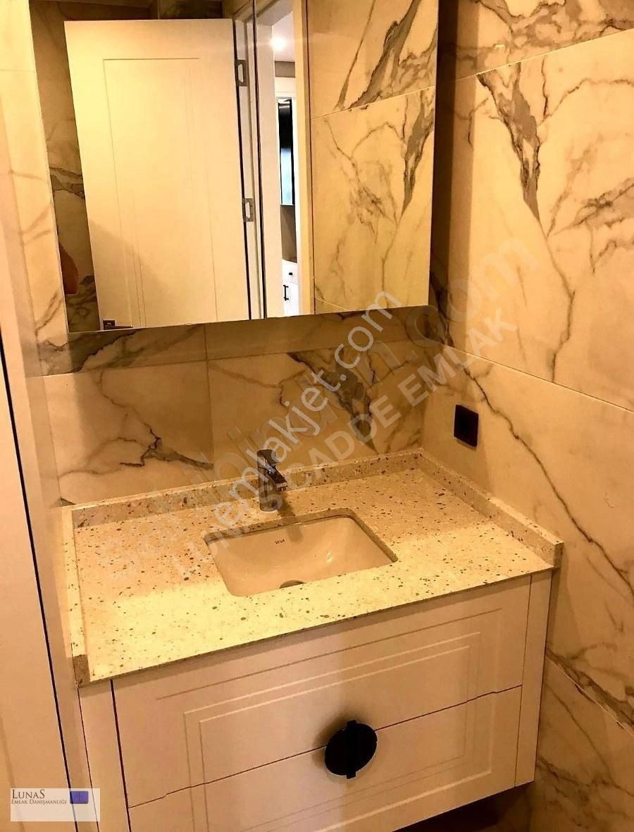 Lunas'dan Ethemefendi Cad. Üzerinde Sıfır Bina Geniş 3+1 Daire - Görsel 16