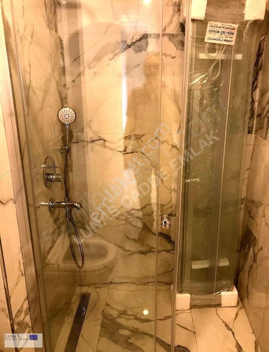 Lunas'dan Ethemefendi Cad. Üzerinde Sıfır Bina Geniş 3+1 Daire - Görsel 31