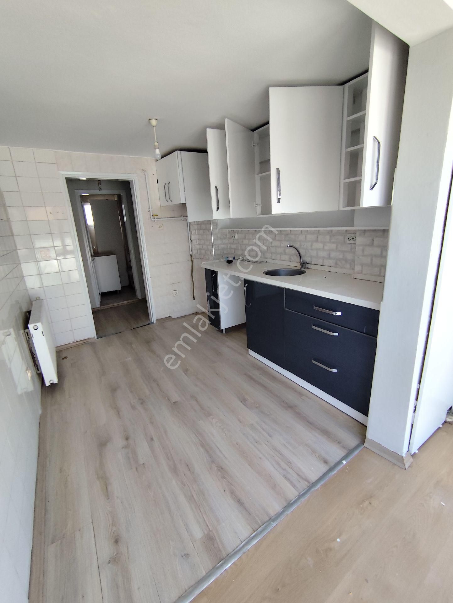 Artenew'den Bornova Merkezde Kiralık Dubleks 3+1 Daire Dogalgazli Balkonlu