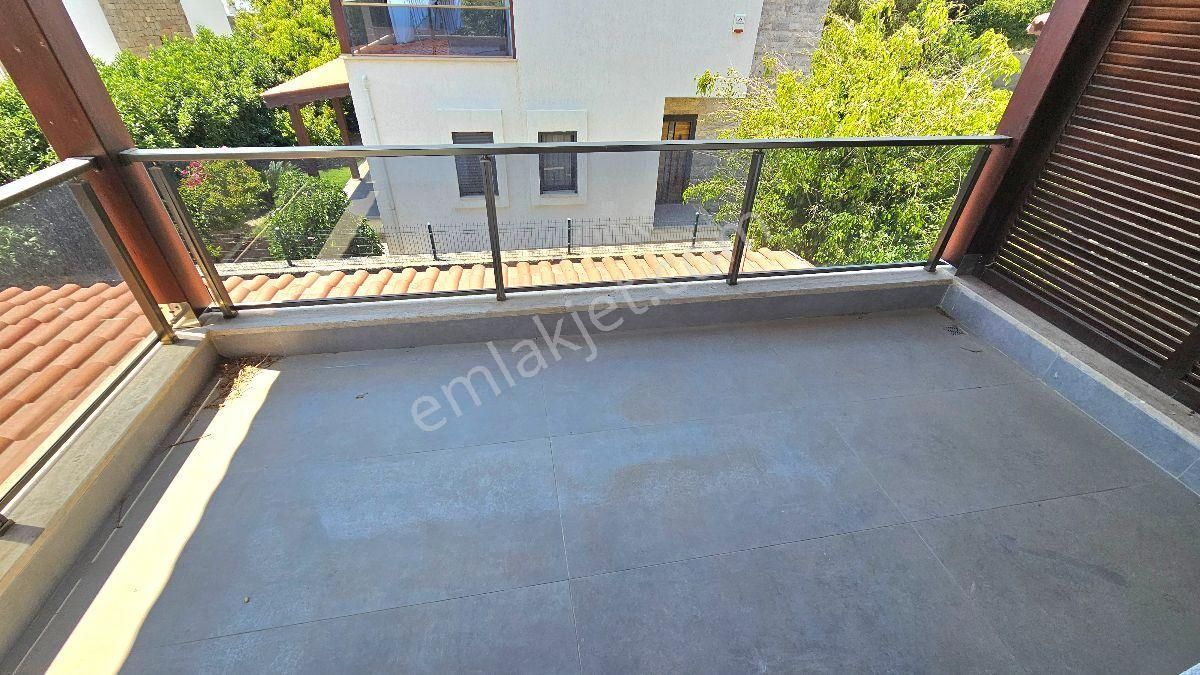 Bodrum Gümüşlükte Satılık Denize 200 Metre Mesafede 3+1 Müstakil Sıfır Villa - Görsel 23