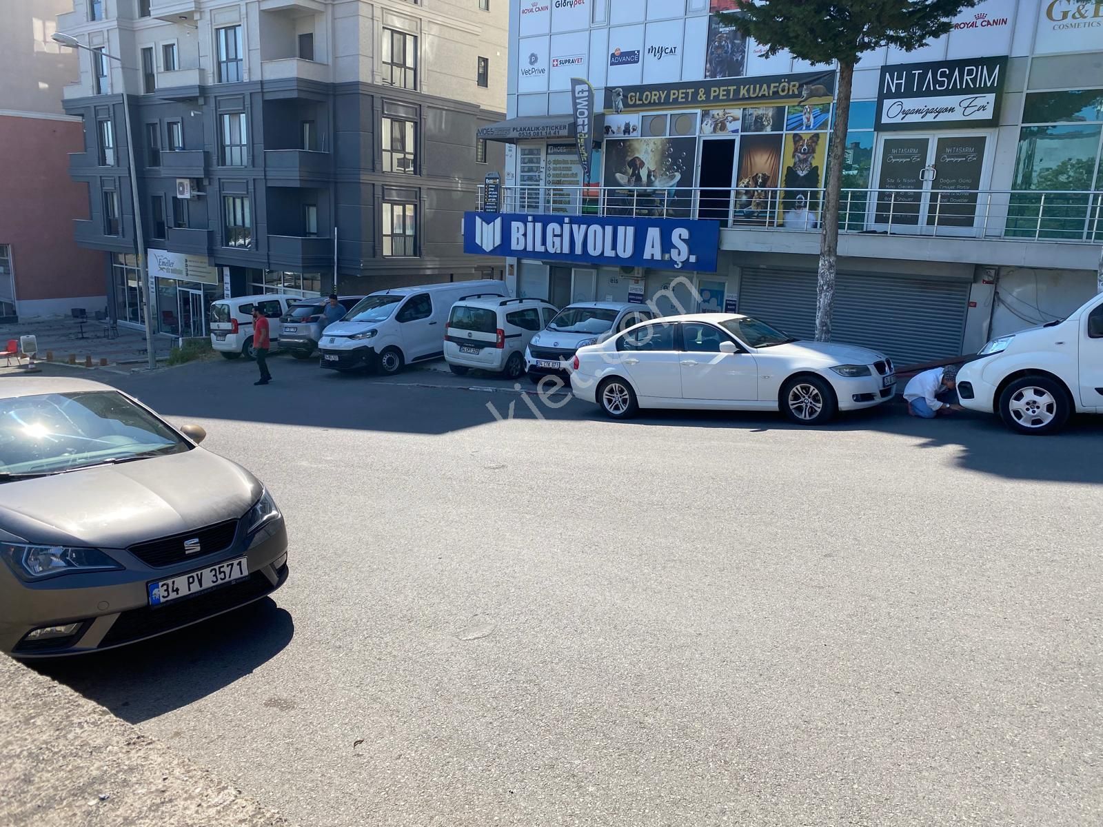 Kartal Soğanlık Caddesi Üstünde Kiralık 320m2 + 110m2 Bahçe