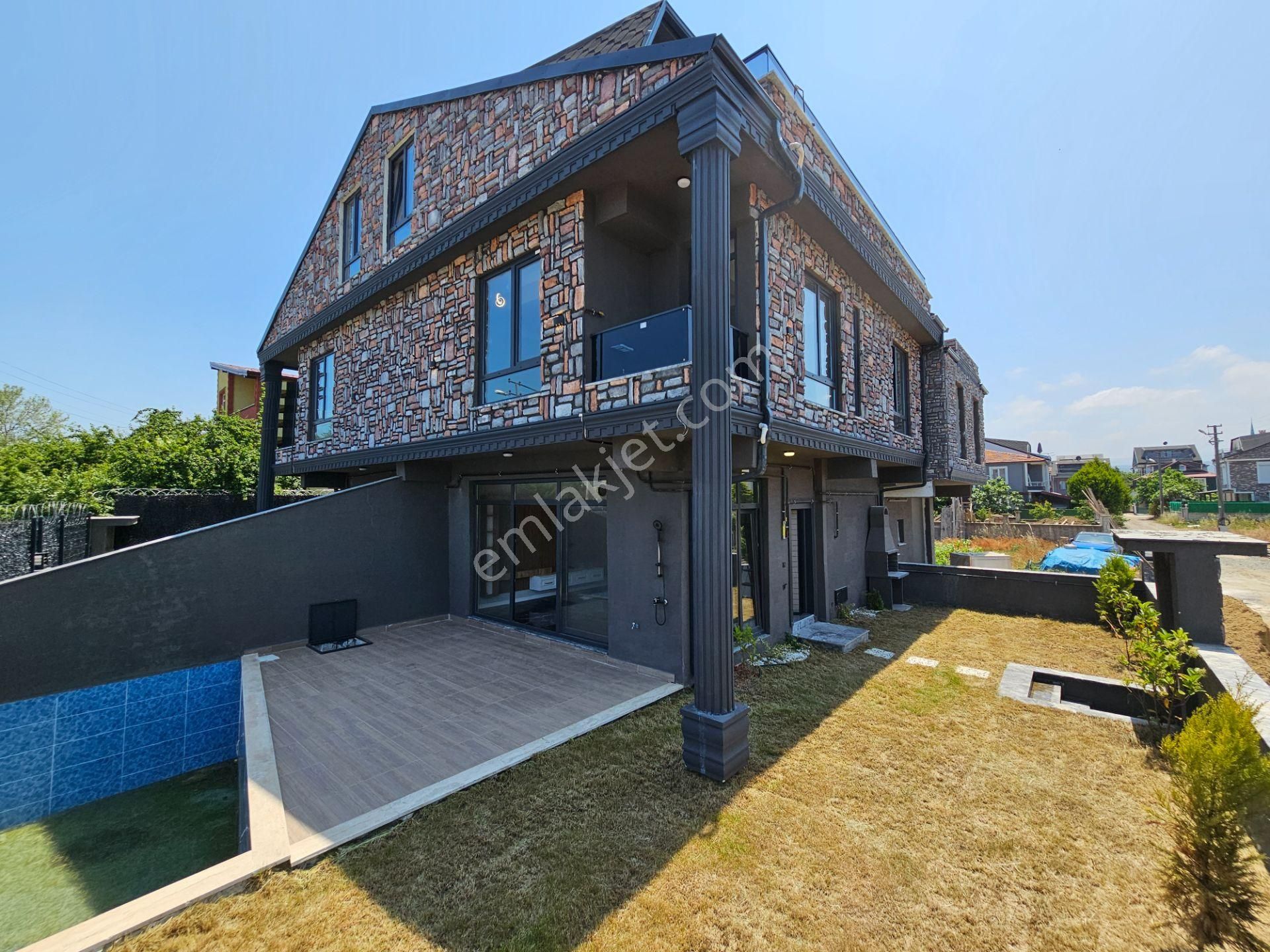 4+1 Merkezi Konumda, Köşe Parsel, Müstakil Havuzlu Lüks Villa