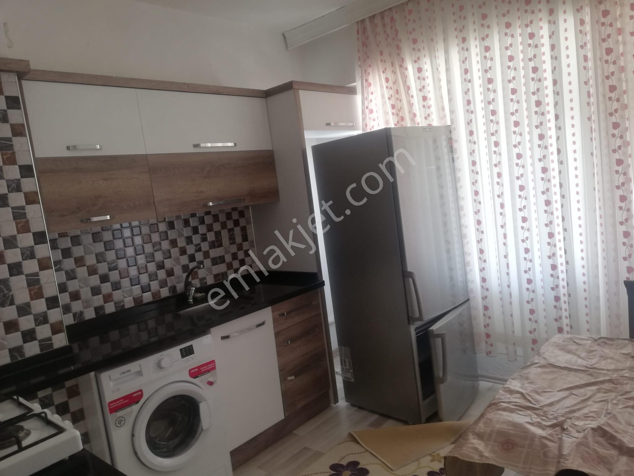 Antalya Kumluca Merkez Mahallesinde Kiralık Eşyalı 2+1 Daire