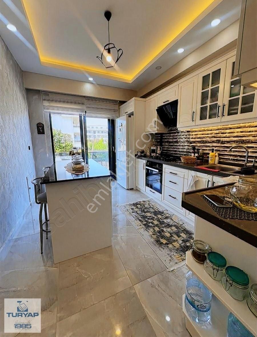 Yalova Çiflikköyde 3+1 Satılık Daire