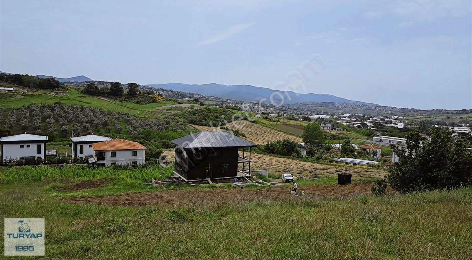 Satılık 1328 M2 Akköyde Deniz Ve Doğa Manzaralı Arsa