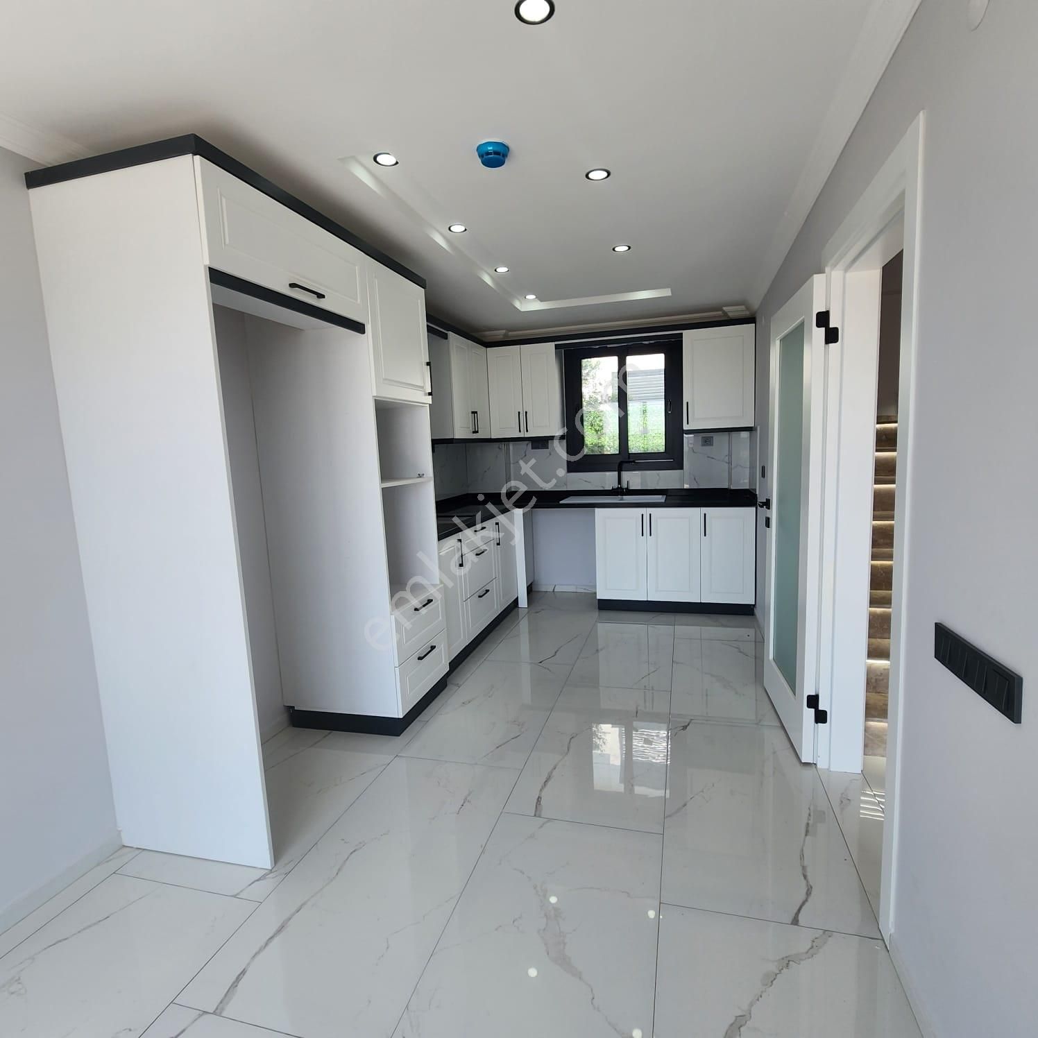 Didim Hisar Mahallesinde Tam Müstakil Takasa Açık Akıllı Villa - Görsel 13