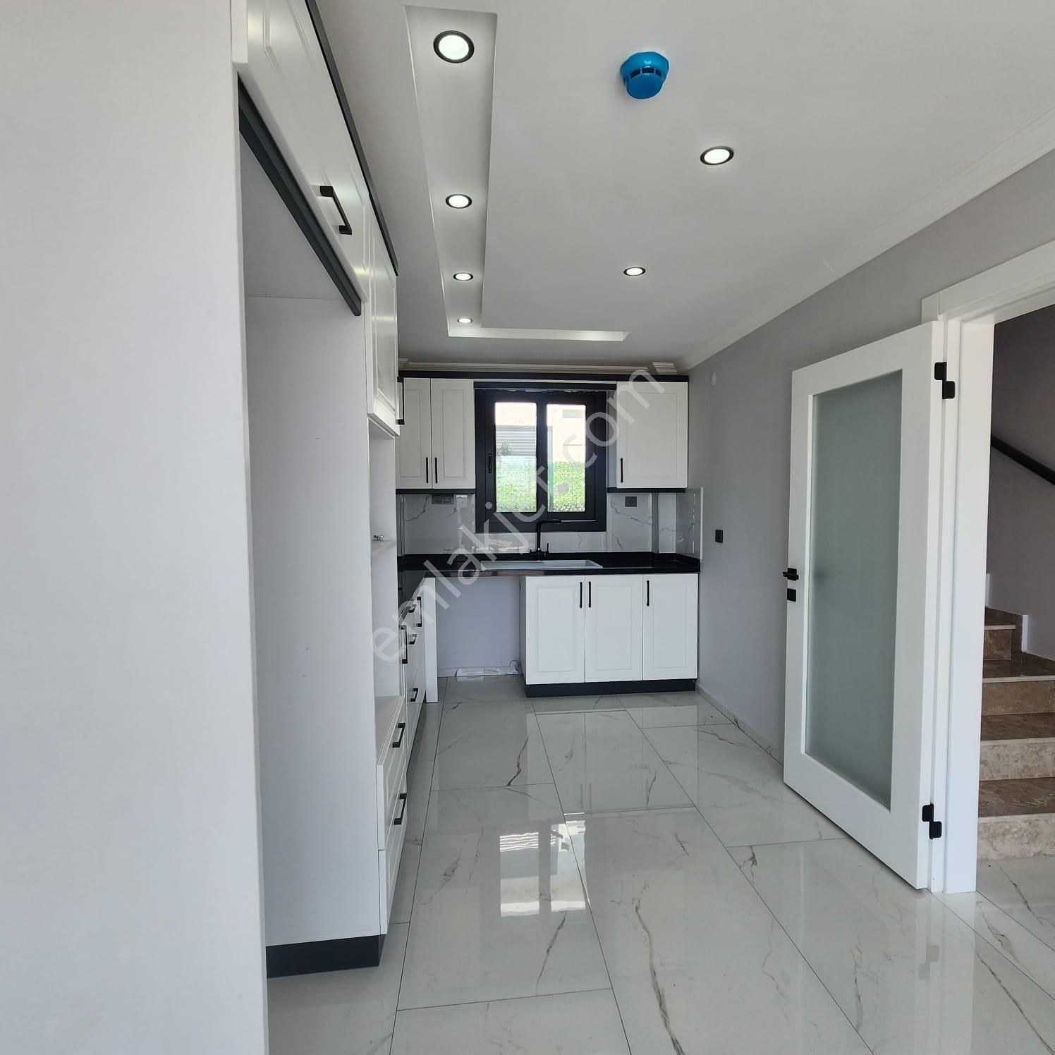 Didim Hisar Mahallesinde Tam Müstakil Takasa Açık Akıllı Villa - Görsel 12