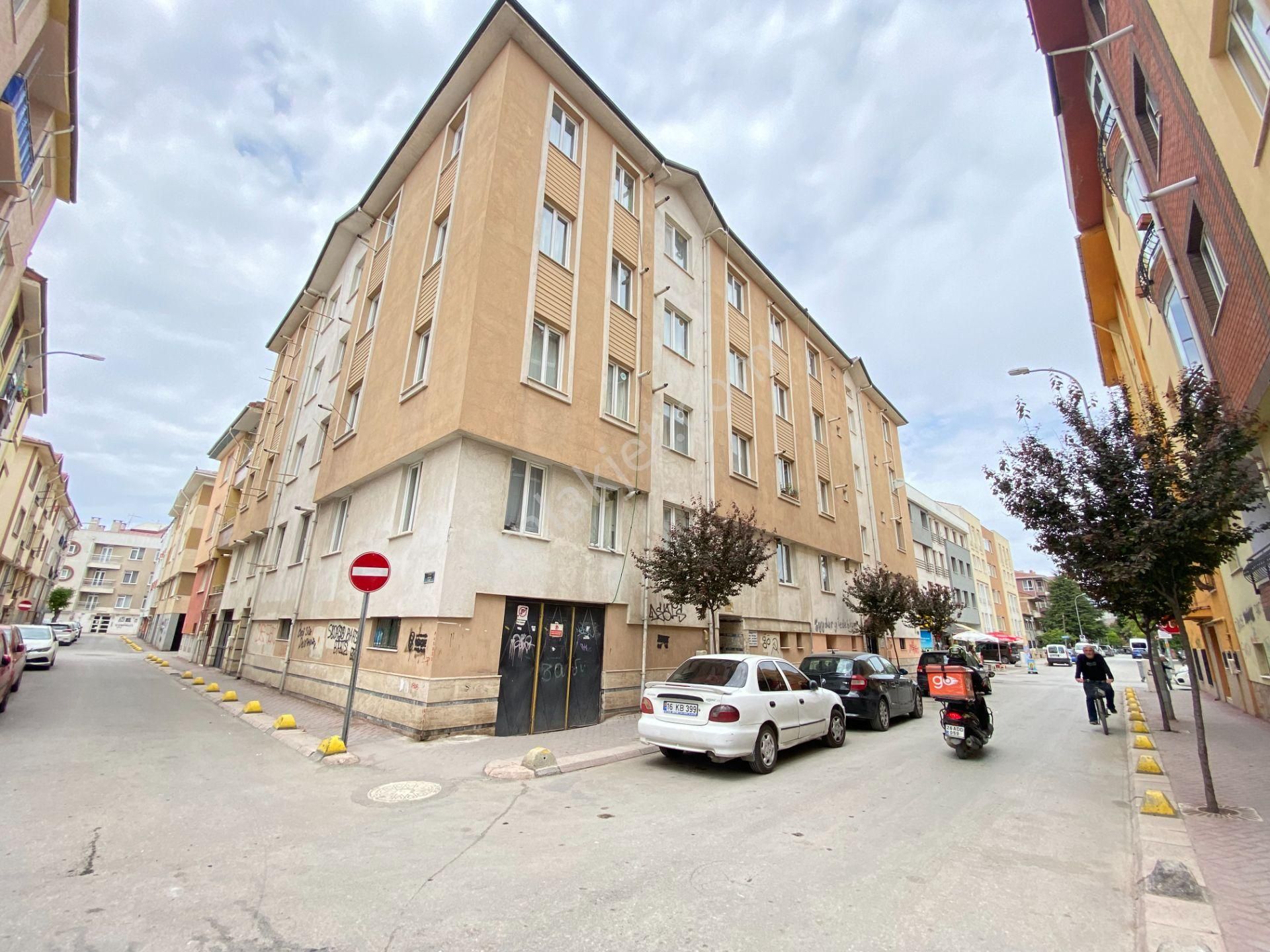 Yükselen'den Eskibağlar Mh. Espark Yakını, Boyalı, Geniş 1+1