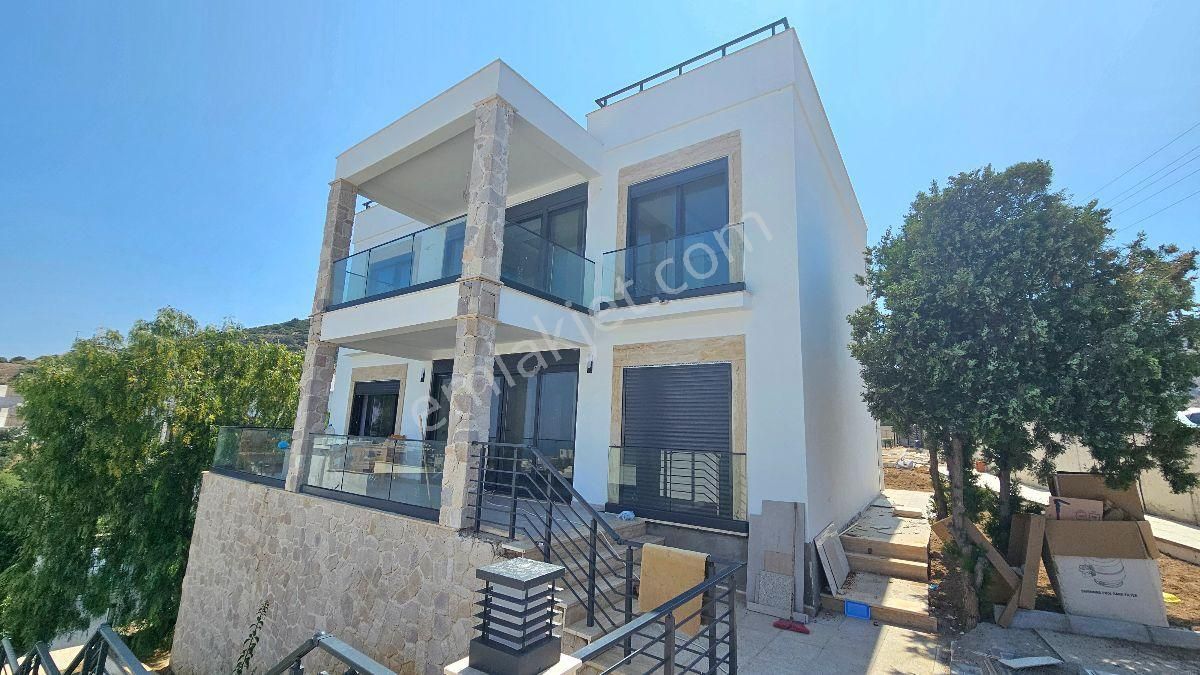 Bodrum Yalıkavak Koyunbaba Arası Sıfır Deniz Manzaralı Villa
