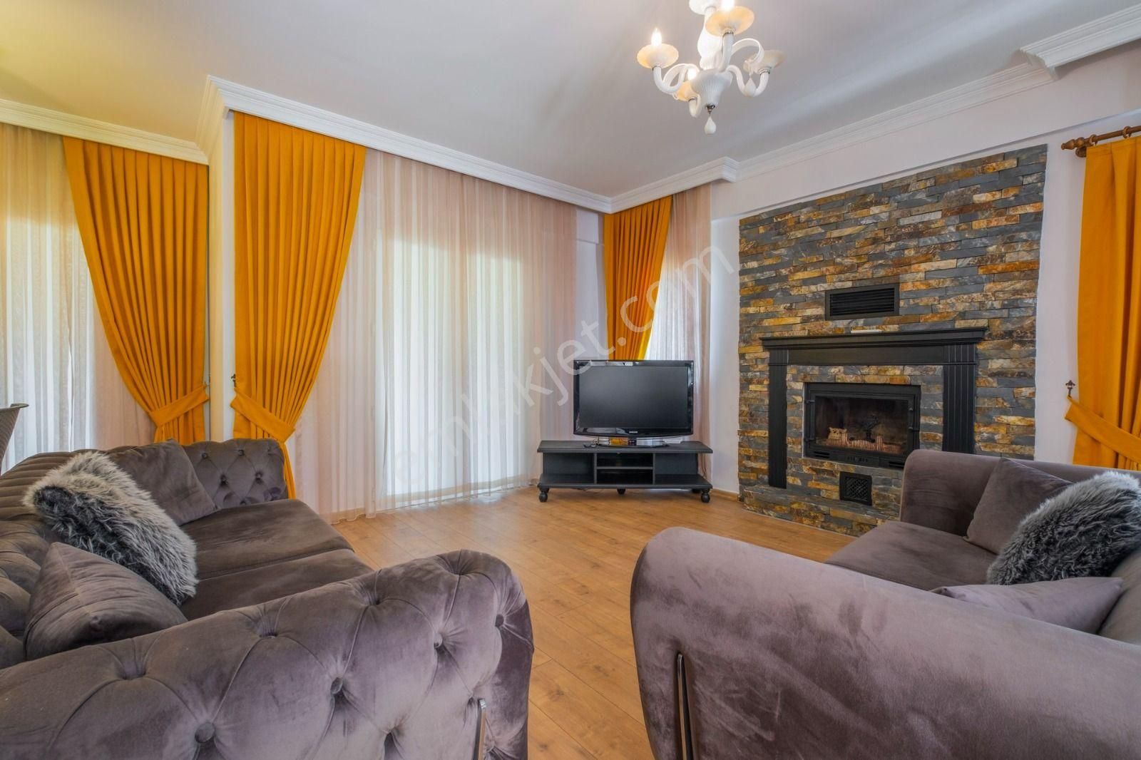 Goldhouse Dan Satılık Villa Akarca Da 4+1 Tripleks - Görsel 14