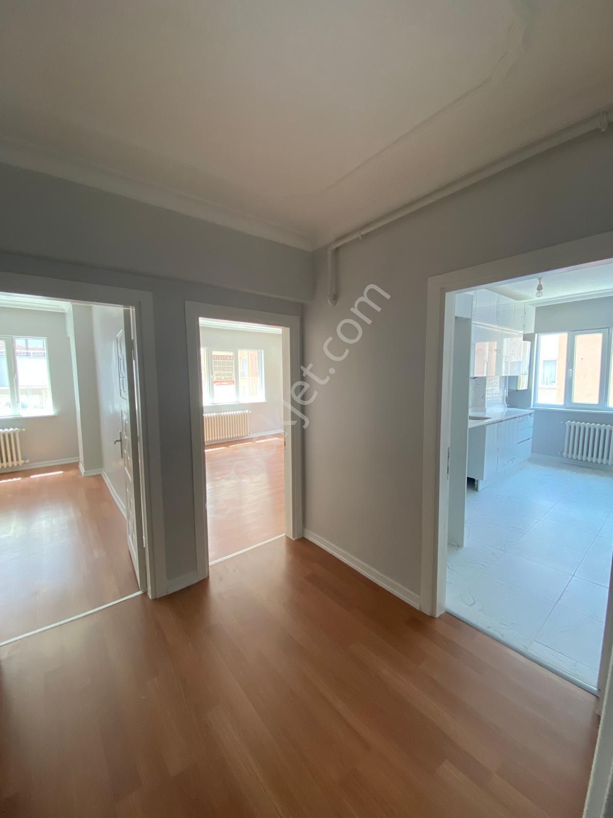 Adliyeye Çok Yakın - İçi Yeni Tadilatlı ,temiz Kiralık 3+1 Daire
