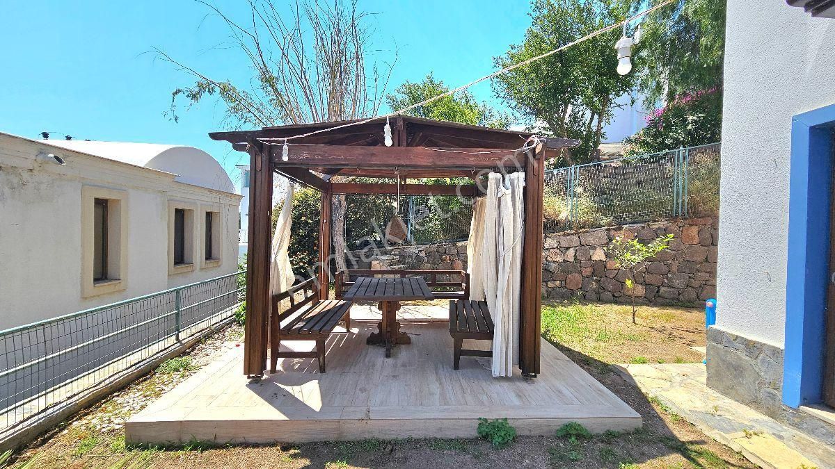 Bodrum Gündoğanda Satılık Özel Plajlı Sitede Deniz Manzaralı Bahçeli 4+1 Müstakil Villa - Görsel 6