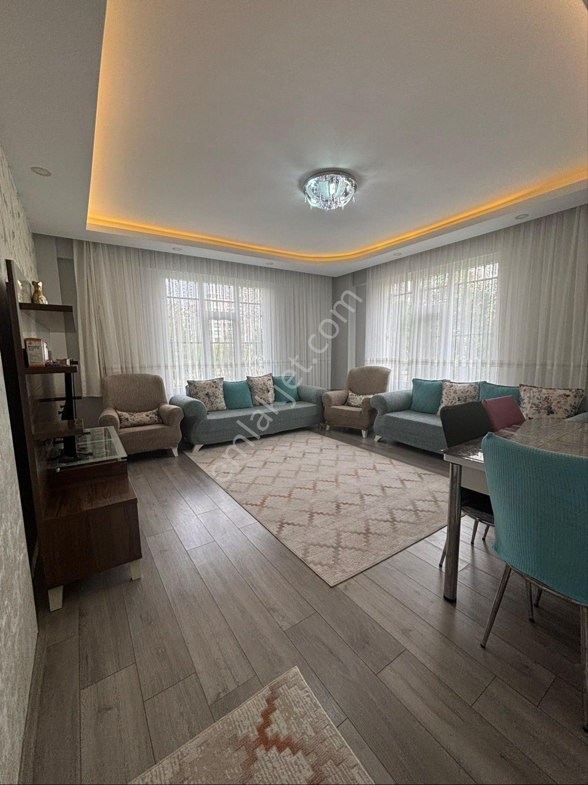 Nevruz Park Civarı Satılık 2+1 Yüksek Giriş Kat Daire