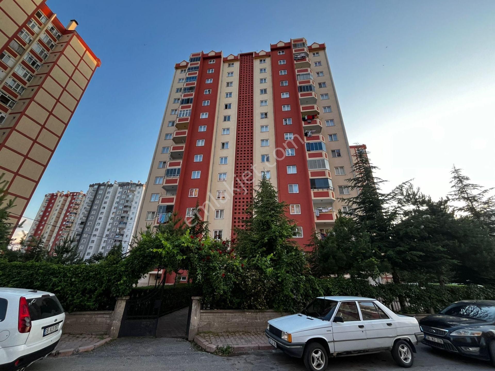 Serkent Cadde Üzeri Satılık Yapılı Eras Dairesi