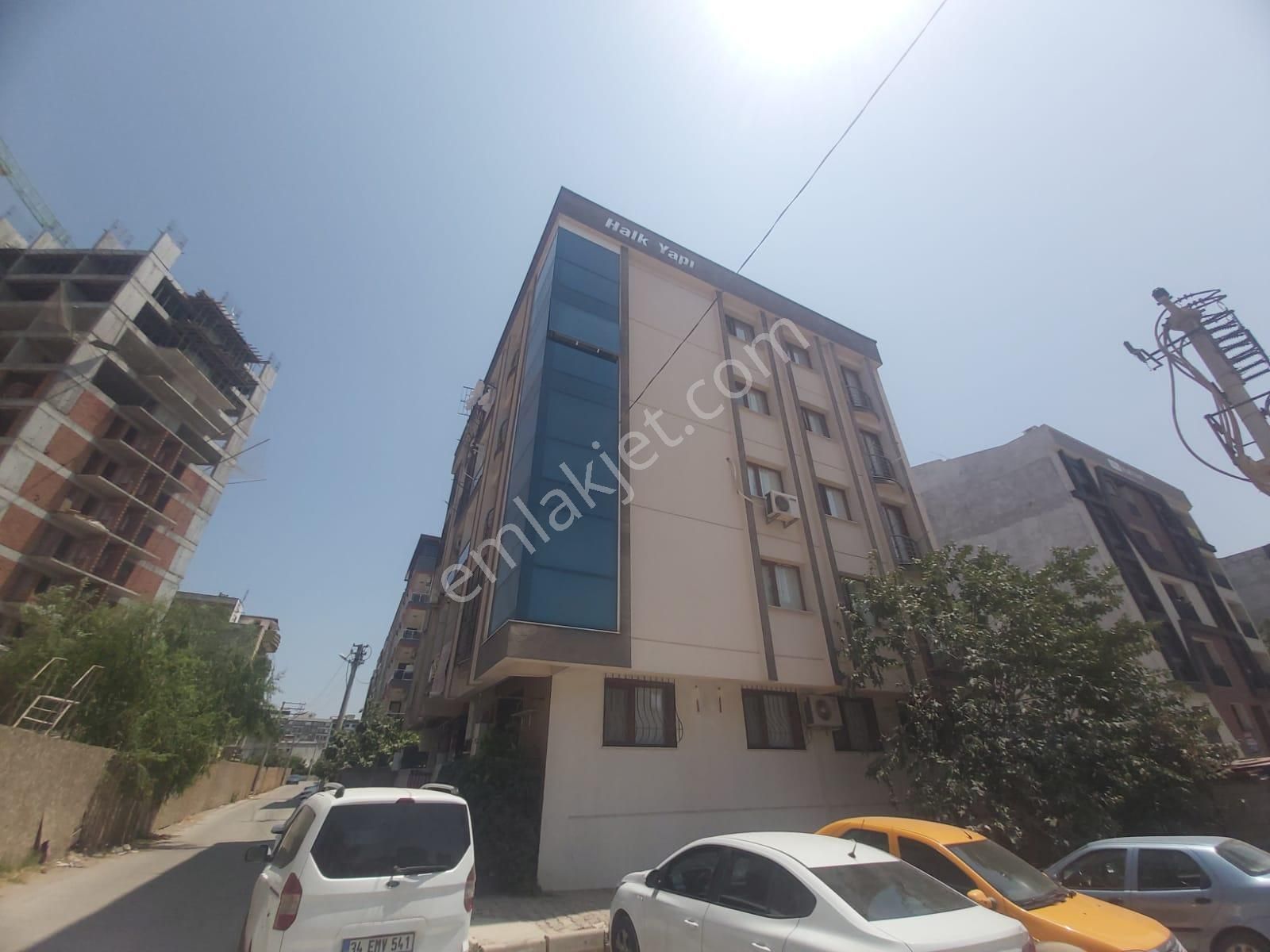 Önü Açık Köşe Konumlu 3+1 Bakımlı Lüks Daire