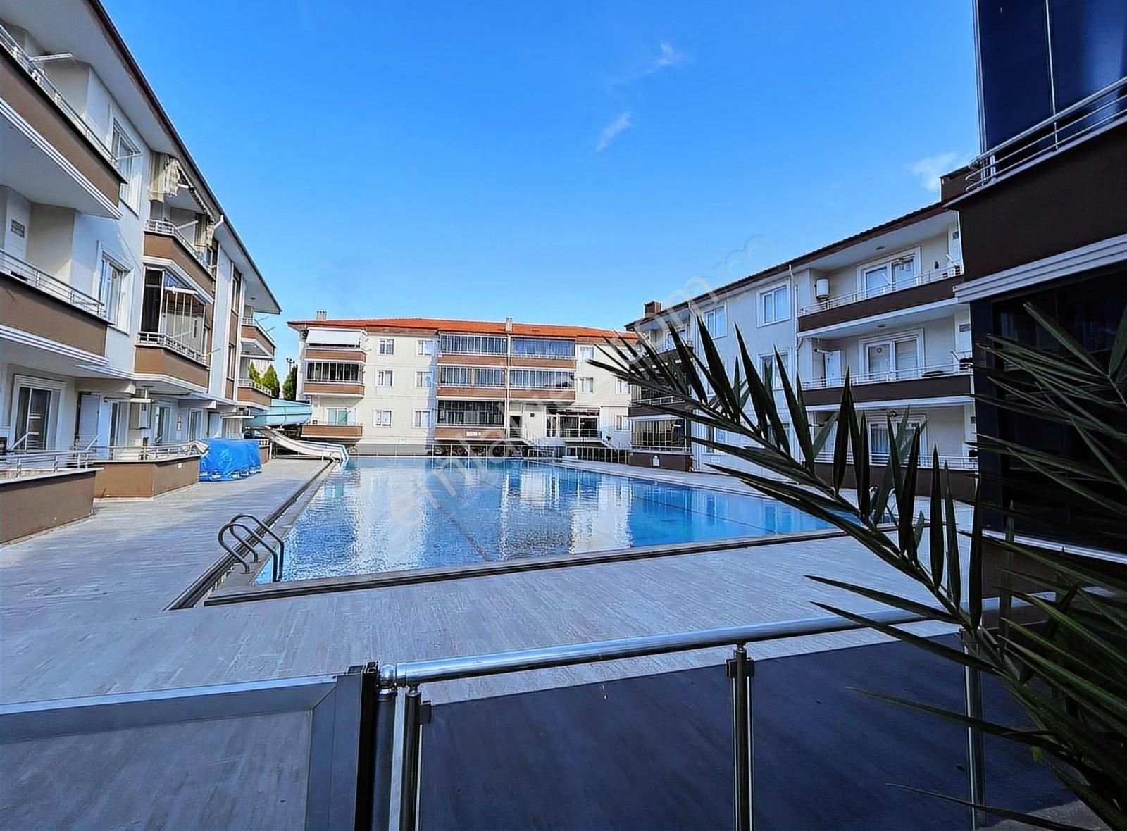 Sakarya Karasu'da 2+1 Havuzlu Site Bağımsız Mutfak Satılık Daire - Görsel 2