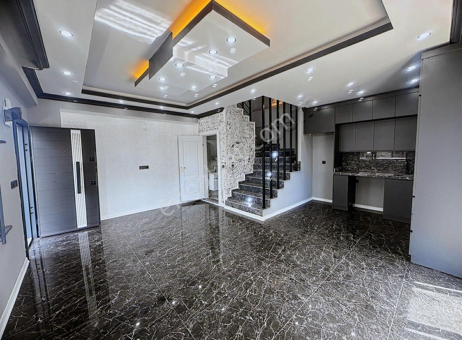 Sakarya Kocaali 4+1 Havuzlu Şık Tasarım Satılık Taş Villa