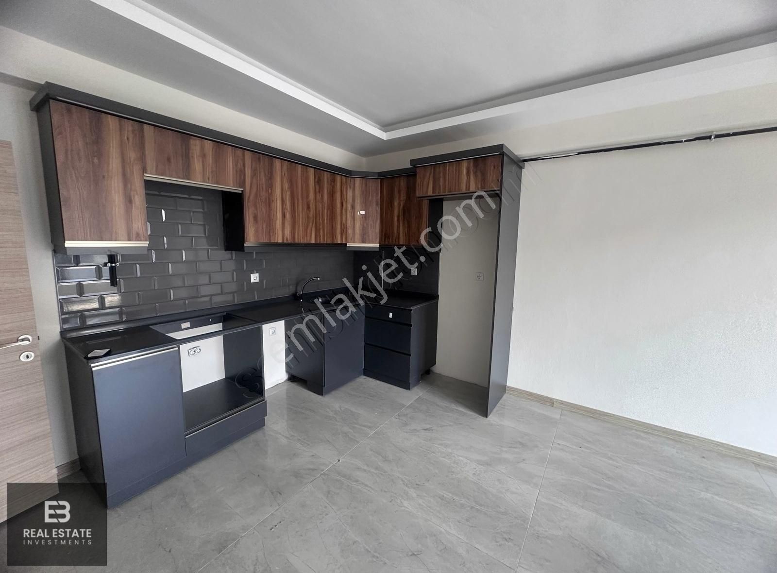 Sakarya Karasu'da 2+1 Havuzlu Site Ebeveyn Banyolu Satılık Daire