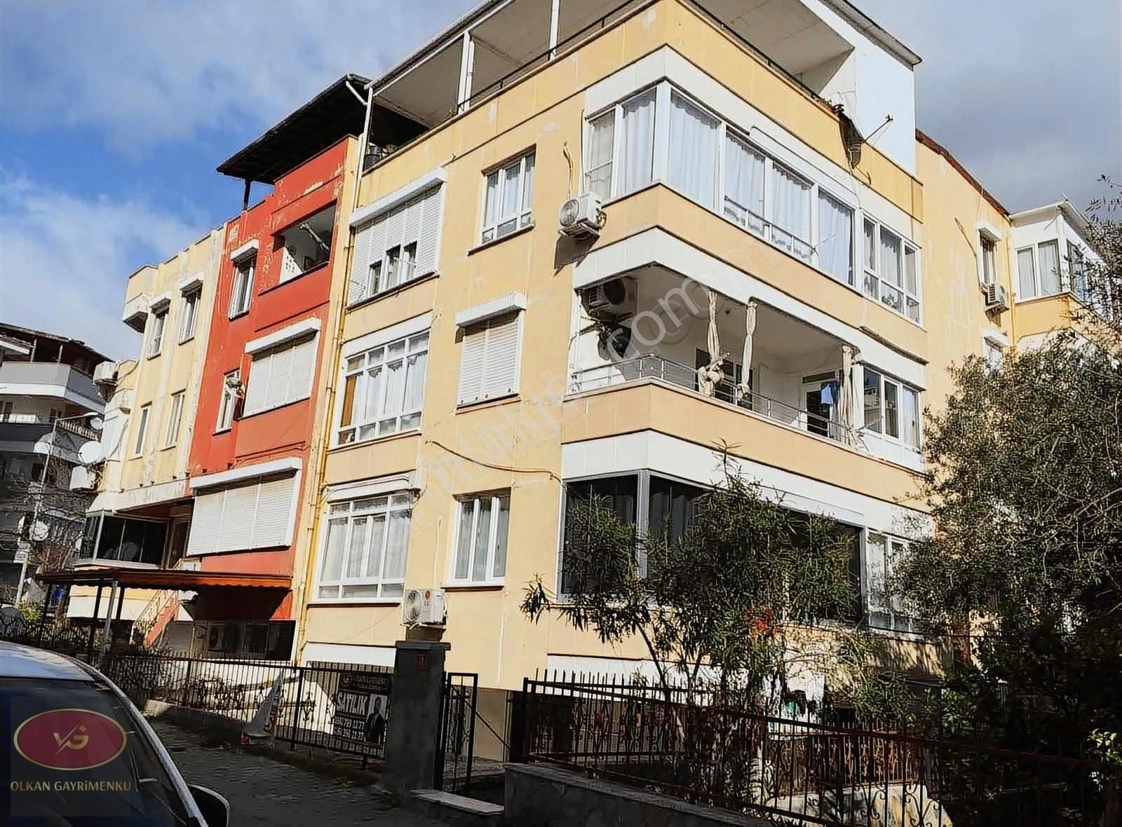 Altınoluk'ta Ayrı Mutfaklı 1+1 Satılık Daire