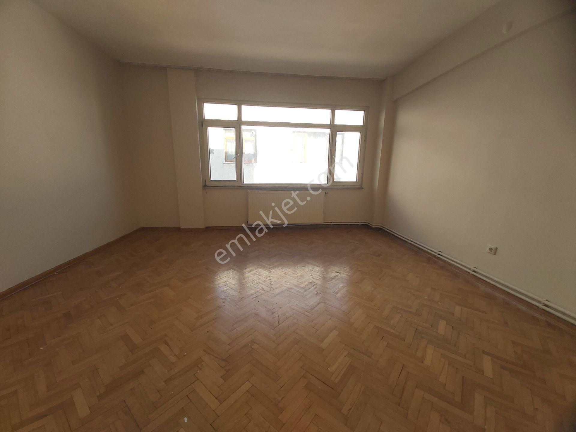 Aktaş'tan Sultantepe'de 2+1,80m2 Balkonlu Arakat Daire
