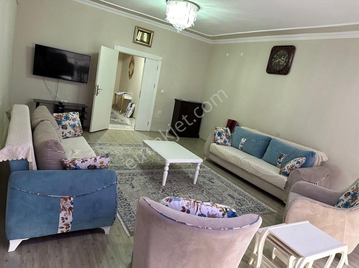 Çam Emlak`tan Acil Satılık Fırsat Ful Eşyalı 3+1 Daire`miz Kat 6 Ve 170 M2 Kare Olmaktadır.