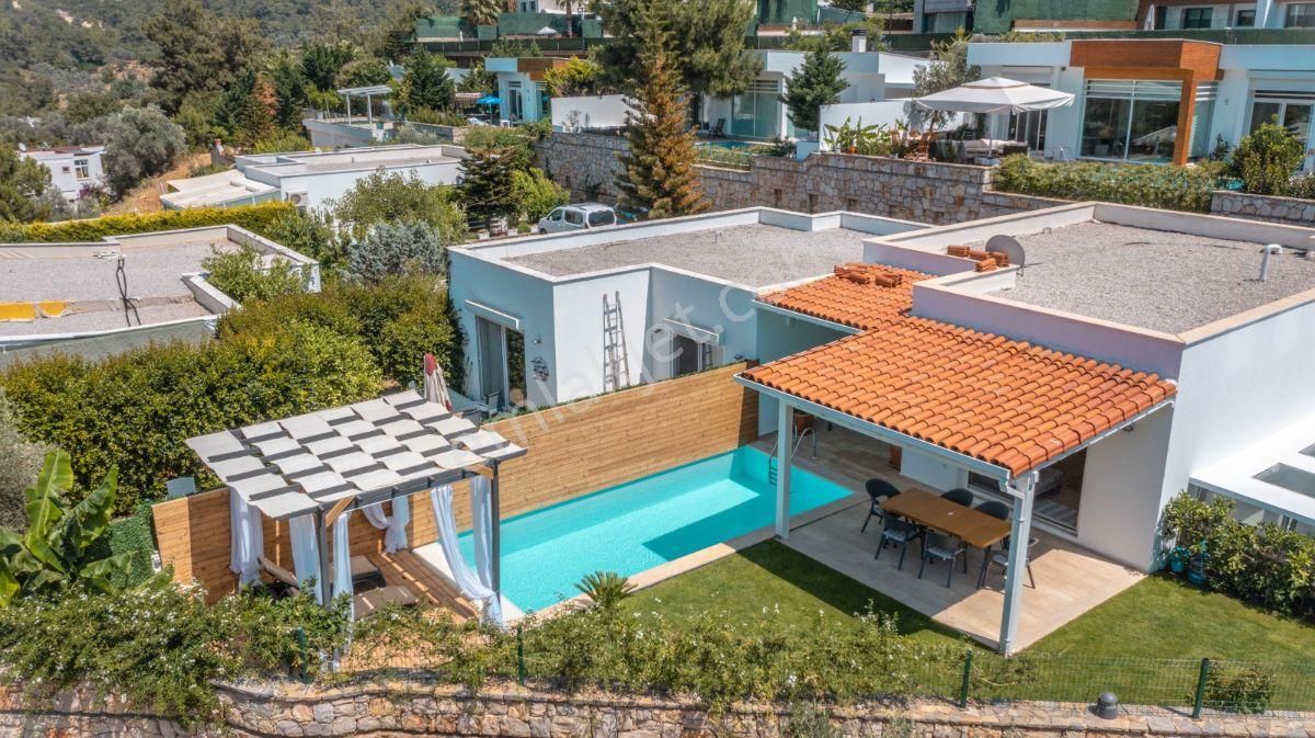 Bodrum Torbada Satılık Özel Havuzlu Bahçeli Dubleks