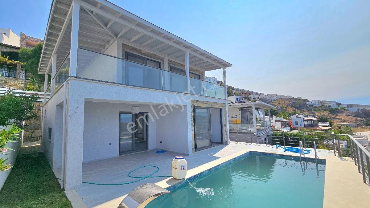 Bodrum Gümüşlük'te Satılık Özel Havuzlu Deniz Manzaralı 3+1 Müstakil Sıfır Villa