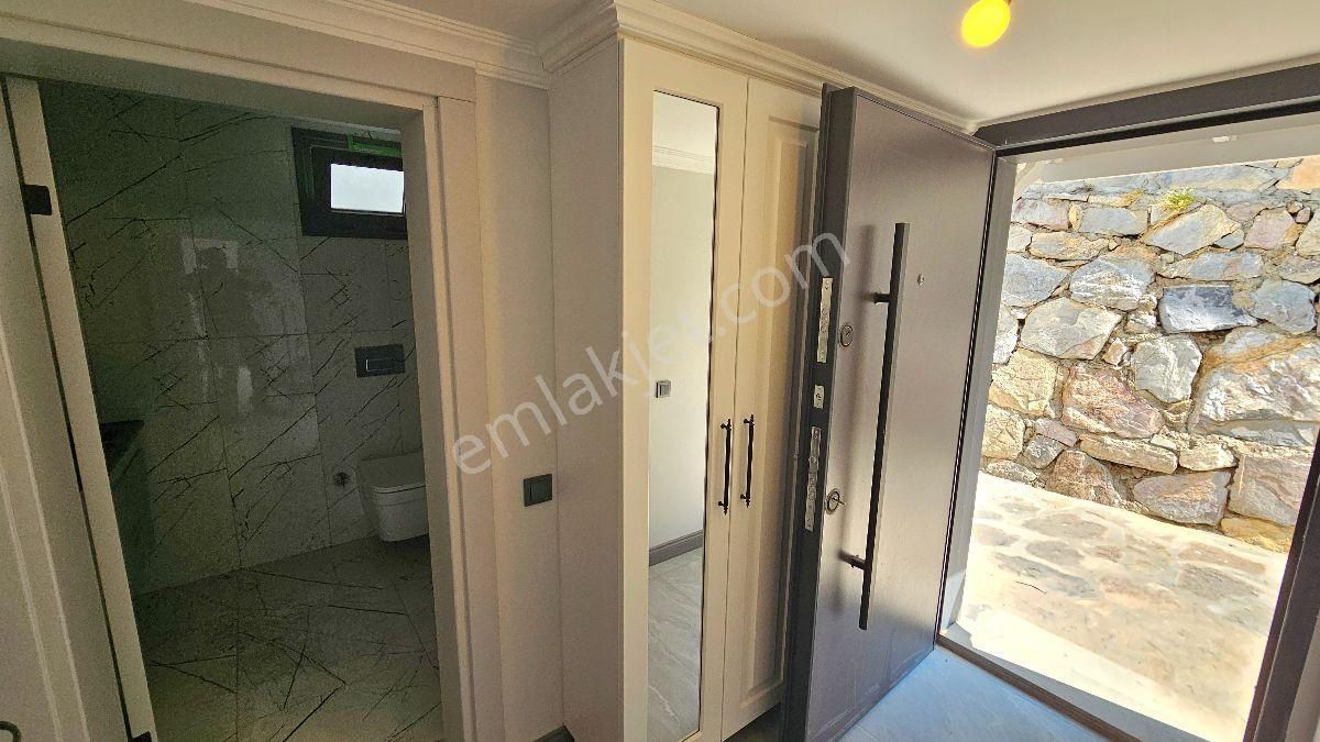 Bodrum Gümüşlük'te Satılık Özel Havuzlu Deniz Manzaralı 3+1 Müstakil Sıfır Villa - Görsel 20