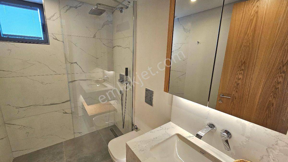 Bodrum Yalıkavakta Satılık Denize Sıfır Özel Plajlı Sitede Deniz Manzaralı Bahçeli 3+1 Villa - Görsel 35