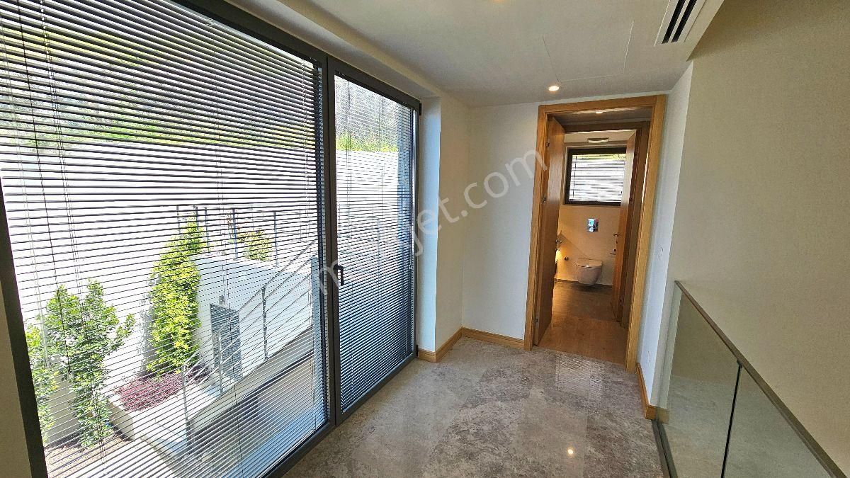 Bodrum Yalıkavakta Satılık Denize Sıfır Özel Plajlı Sitede Deniz Manzaralı Bahçeli 3+1 Villa - Görsel 28
