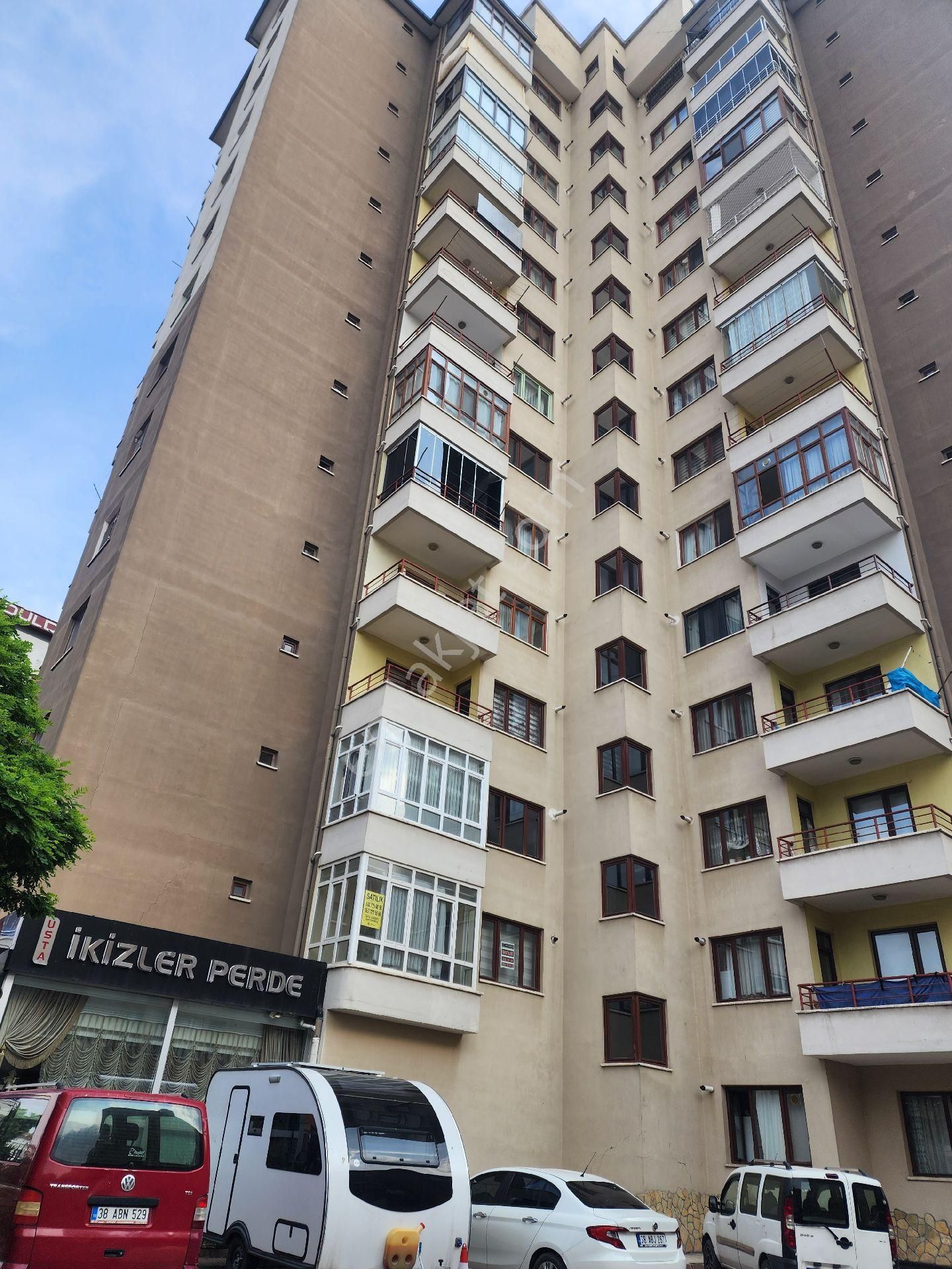 Kayseri Melikgazi Aaydınlıevler Mahallesinde Satılık Daire.