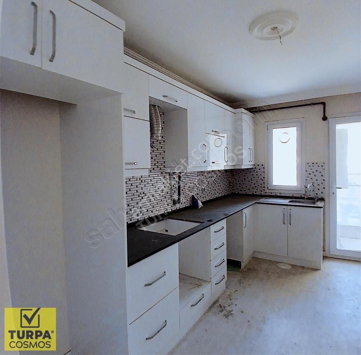 İşkent Sitesi 3+1 Otoparklı Kapalı Mutfak 3 Cephe Asansörlü
