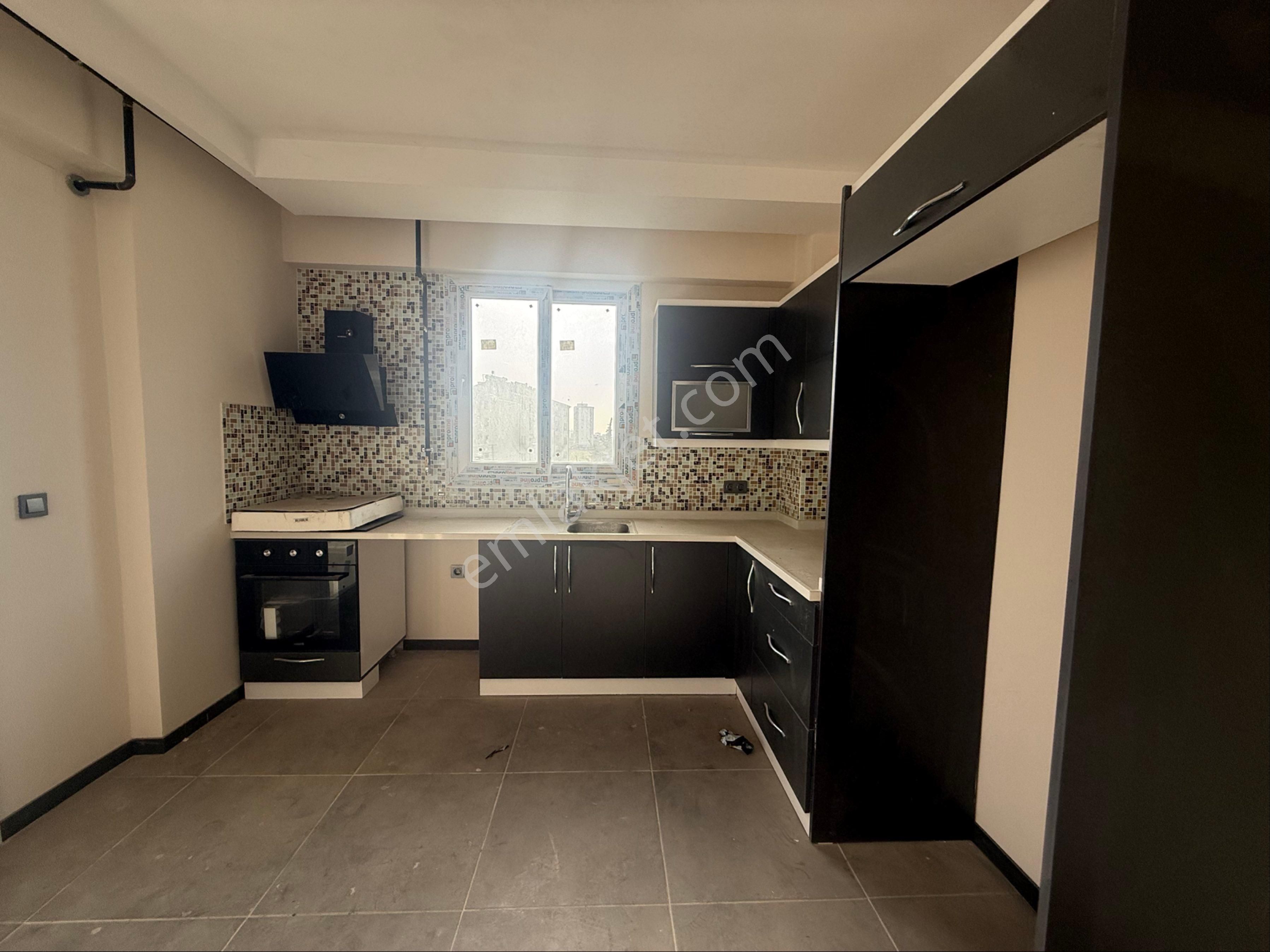 Aydınlar Mahallesi’nde, 7/24 Güvenlikli Sitede, Lüks Ve Ekstralı 4+1 Kiralık Daire!