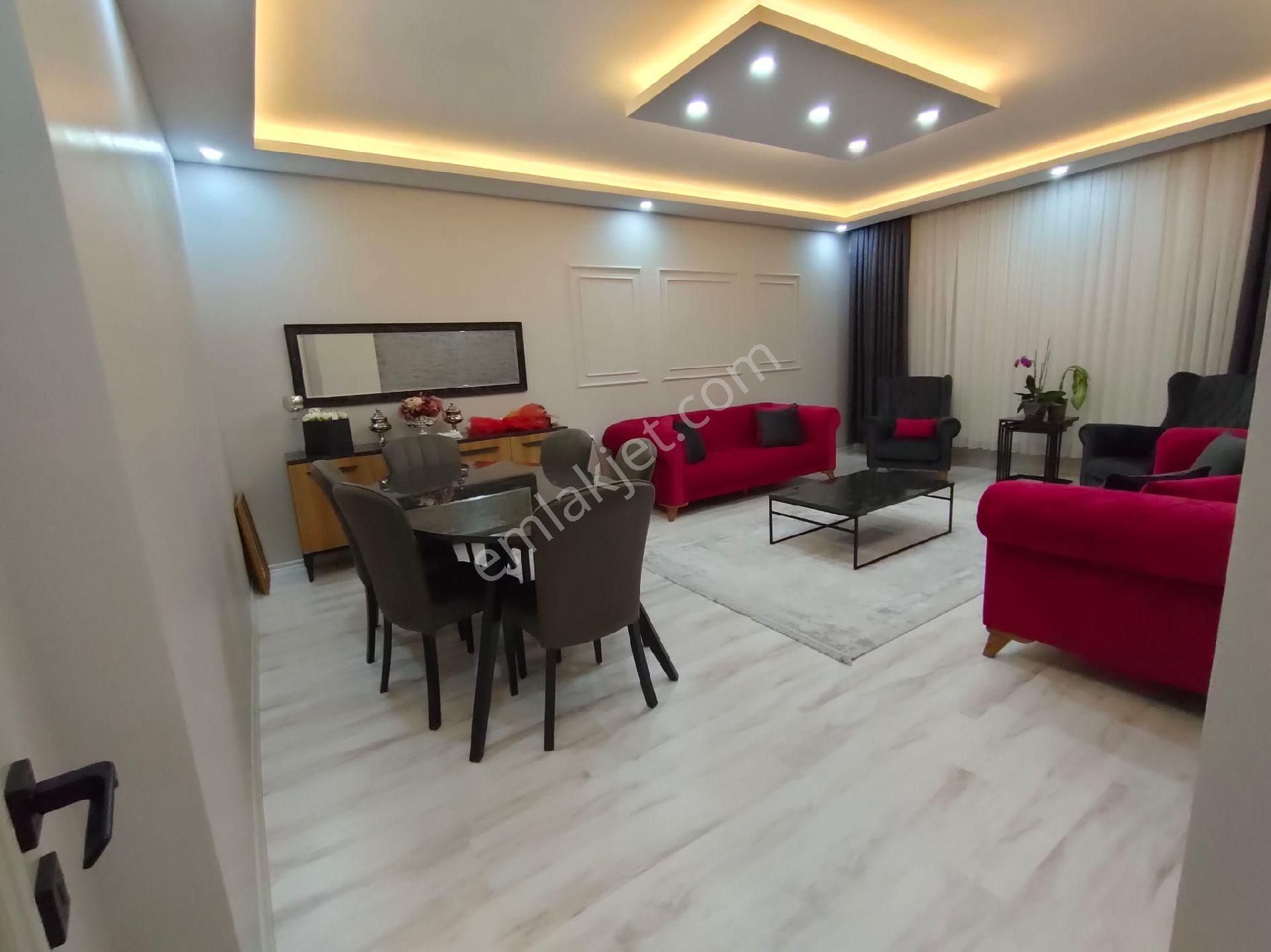 Güler Emlak'tan Yıldızkent Bulvar Üzerinde Satılık 4+1 Daire