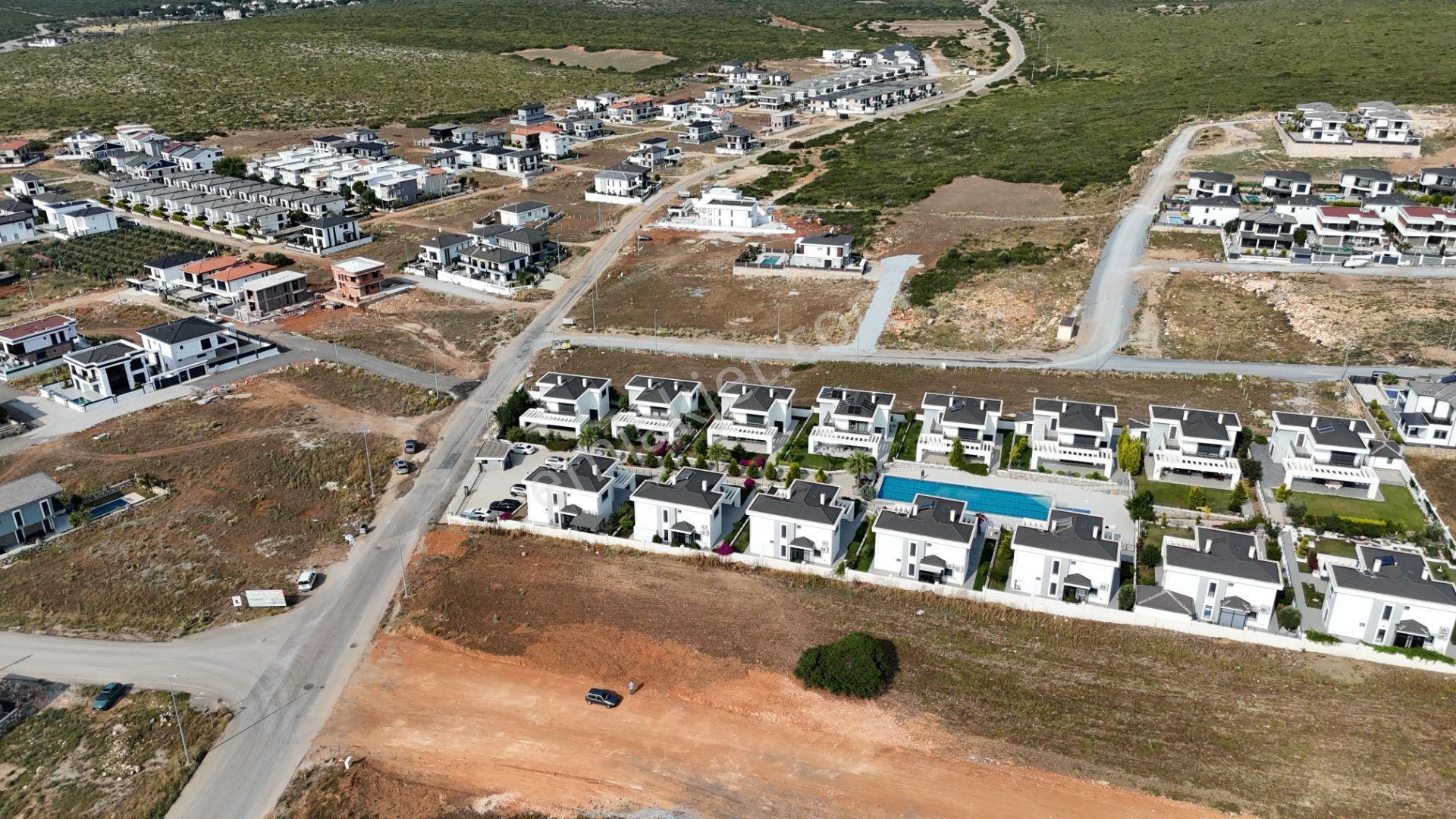 Didim, Çamlık, Altınkum, Efeler, Hisar Mavişehir Satılık 3+1..4+1..5+1,.havuzlu, Bahçeli Villalar