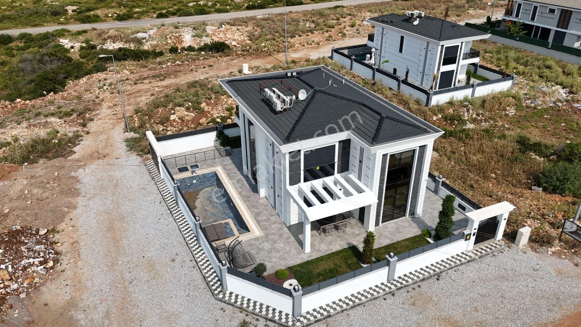 Didim, Çamlık, Altınkum, Efeler, Hisar Mavişehir Satılık 3+1..4+1..5+1,.havuzlu, Bahçeli Villalar